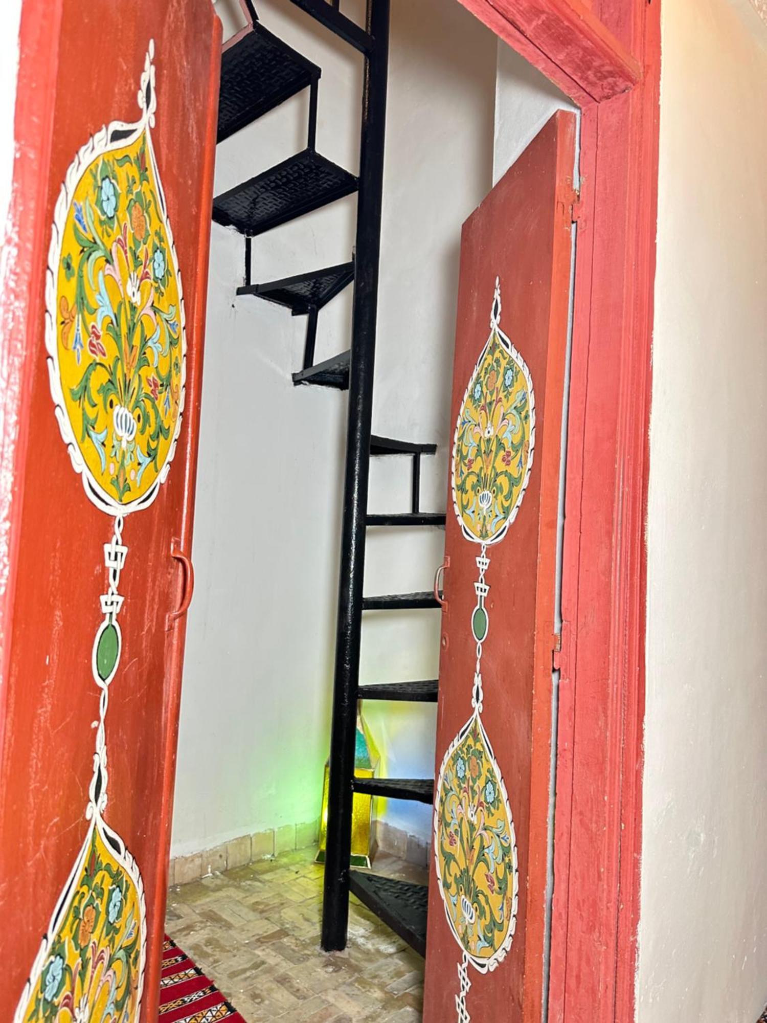 Dar Khmissa Fes Bed & Breakfast ภายนอก รูปภาพ
