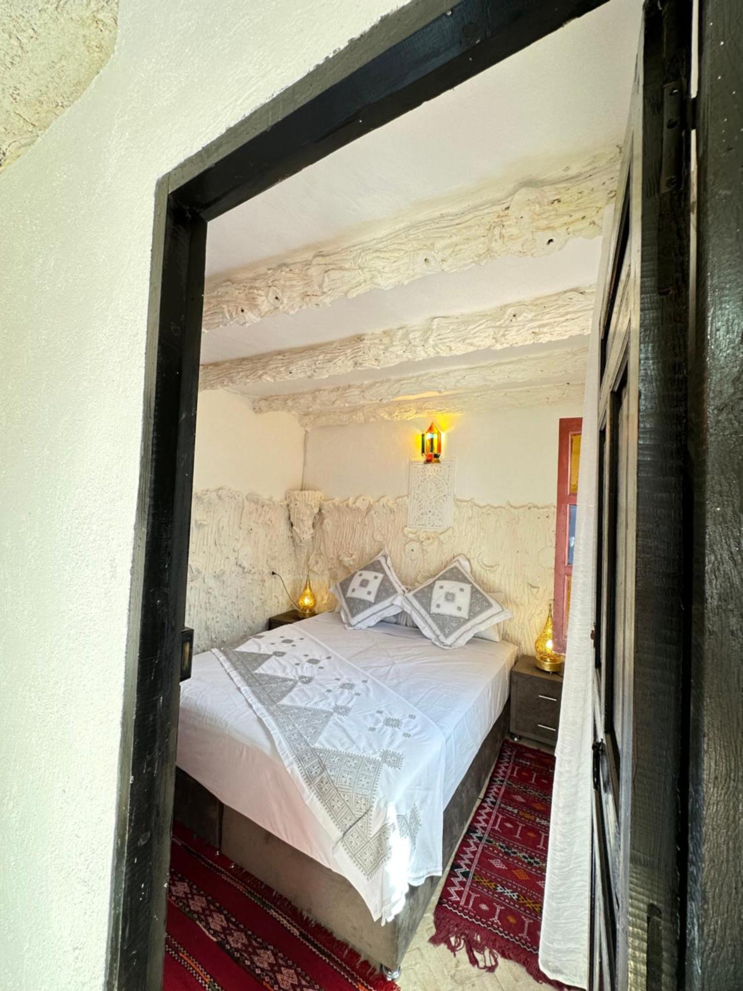 Dar Khmissa Fes Bed & Breakfast ภายนอก รูปภาพ