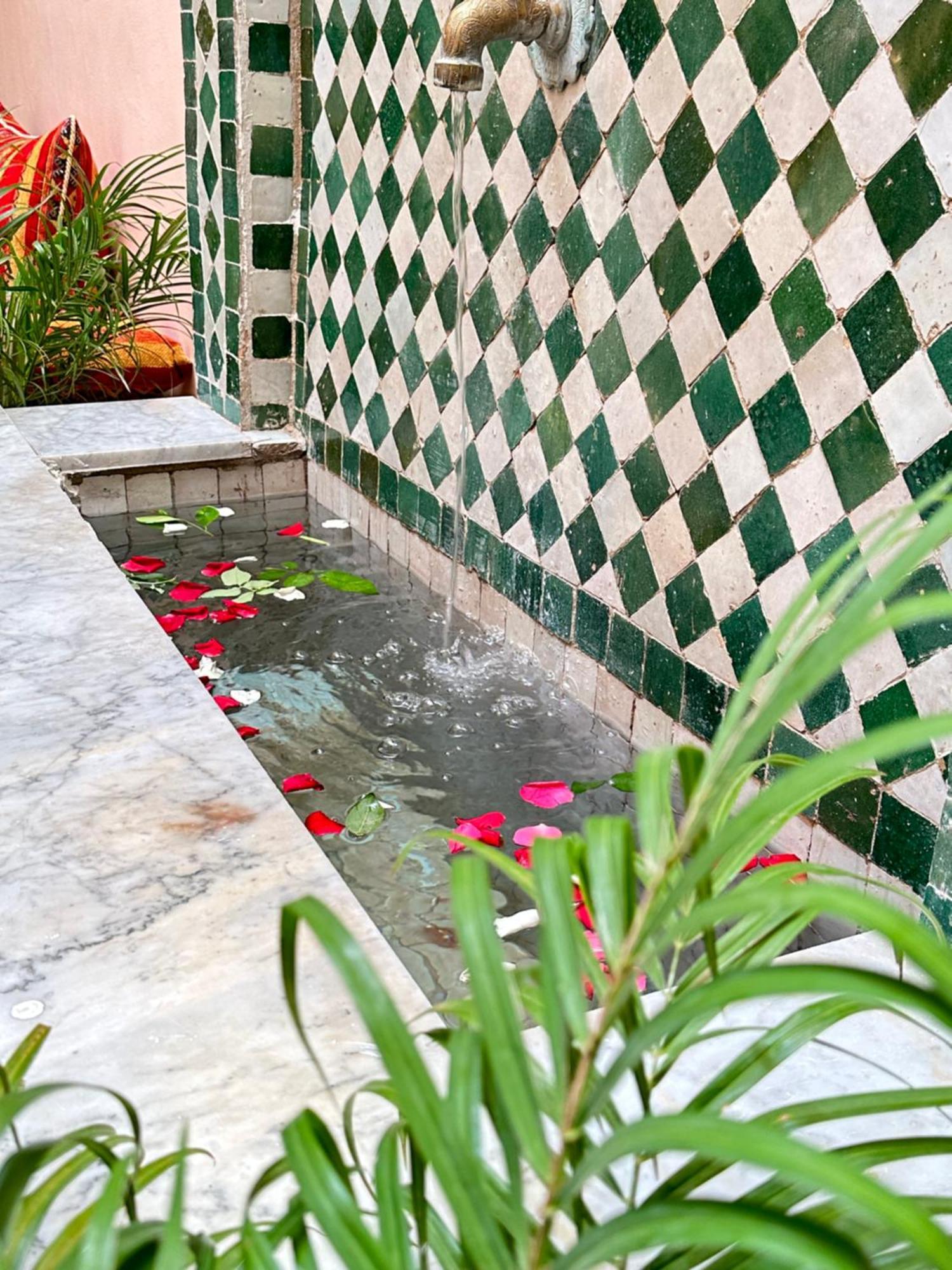 Dar Khmissa Fes Bed & Breakfast ภายนอก รูปภาพ