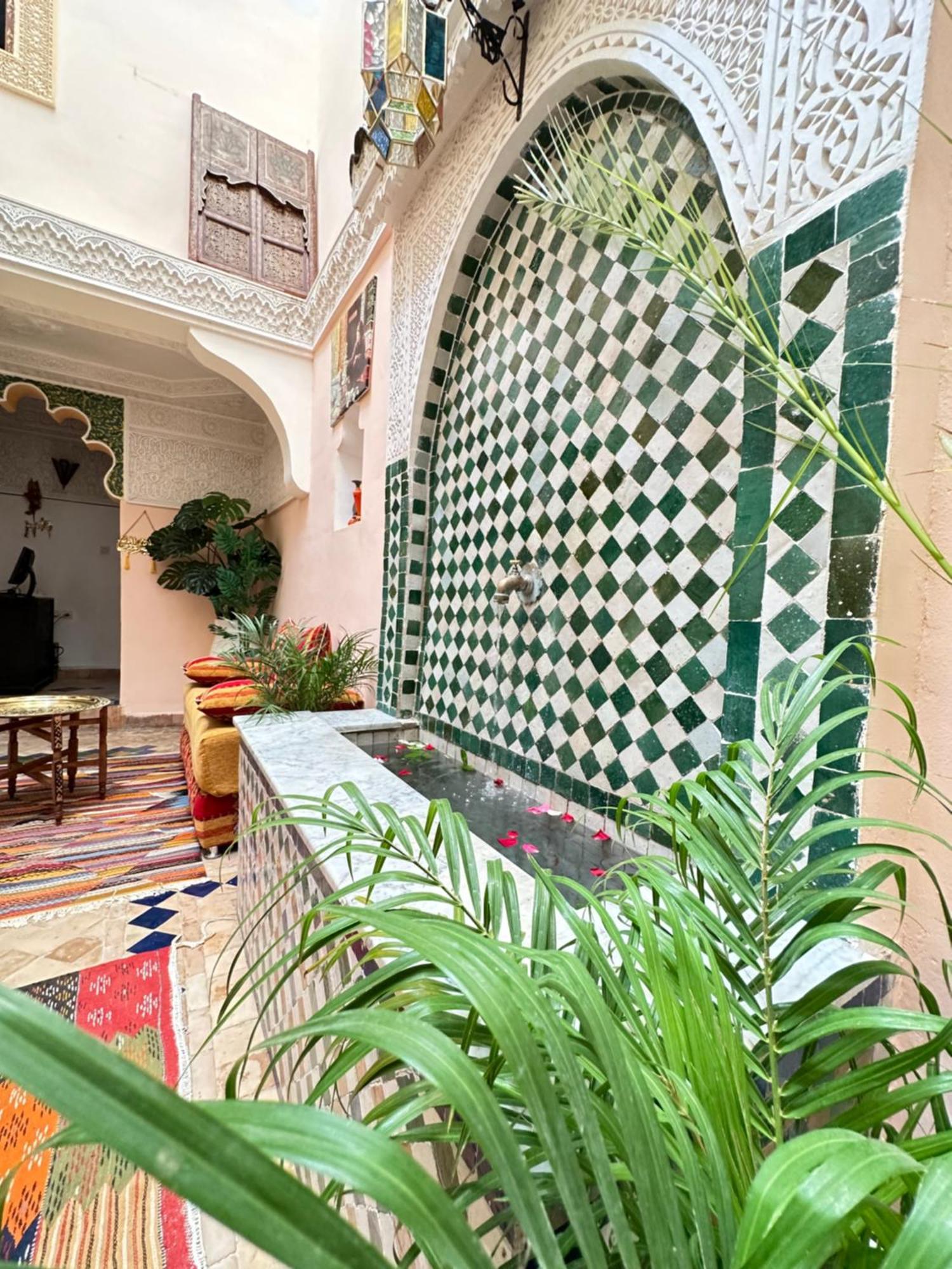 Dar Khmissa Fes Bed & Breakfast ภายนอก รูปภาพ