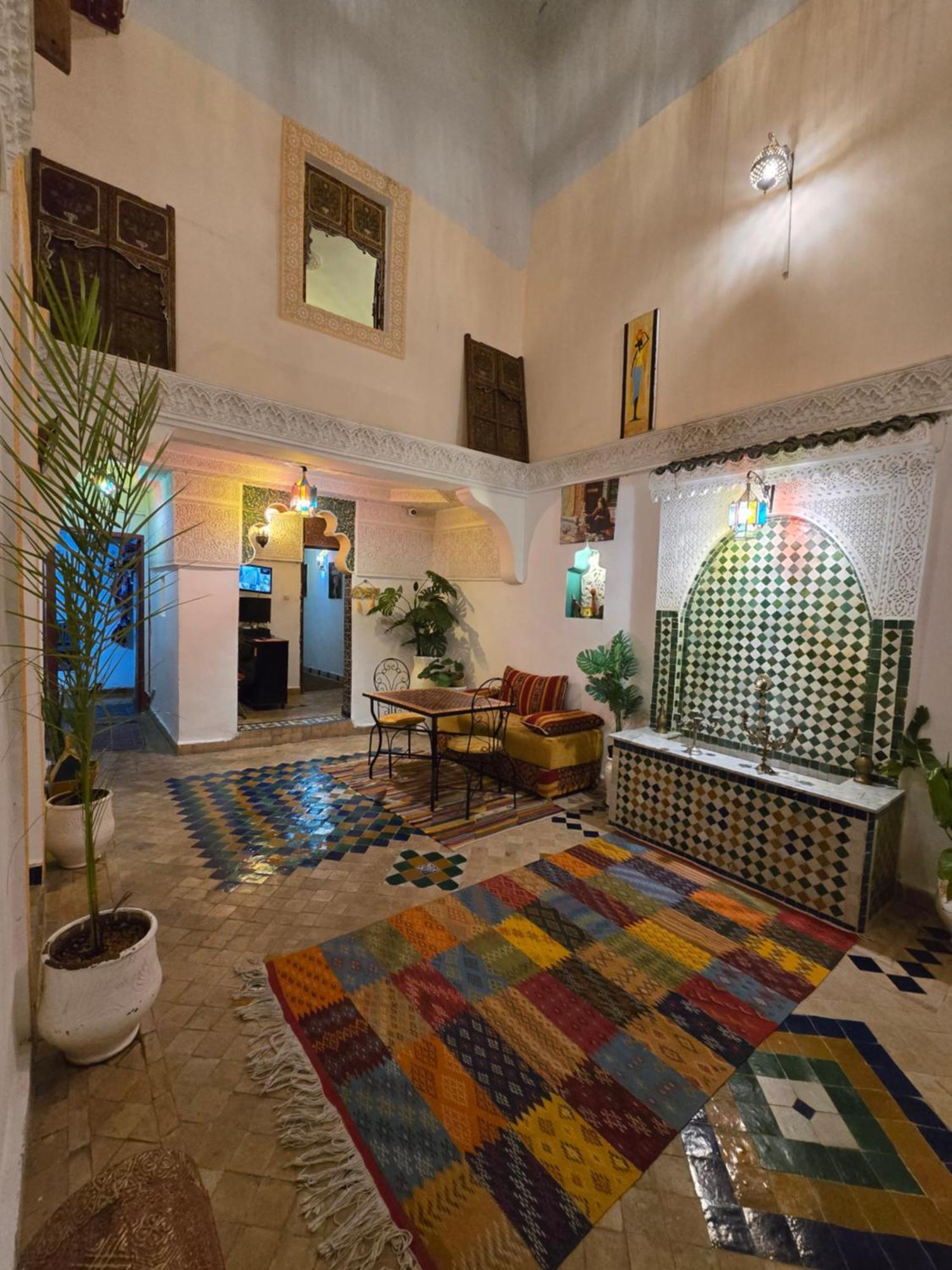 Dar Khmissa Fes Bed & Breakfast ภายนอก รูปภาพ