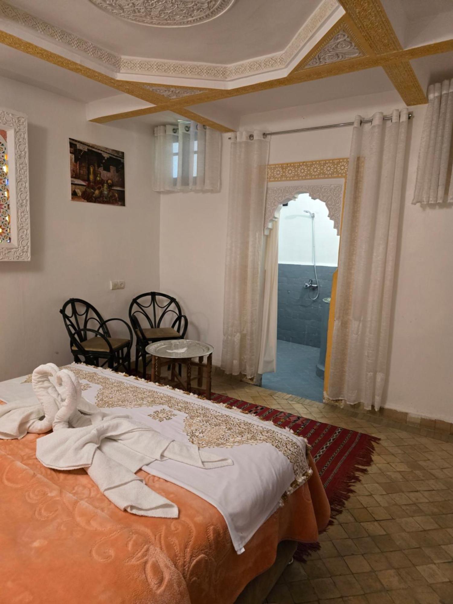 Dar Khmissa Fes Bed & Breakfast ภายนอก รูปภาพ