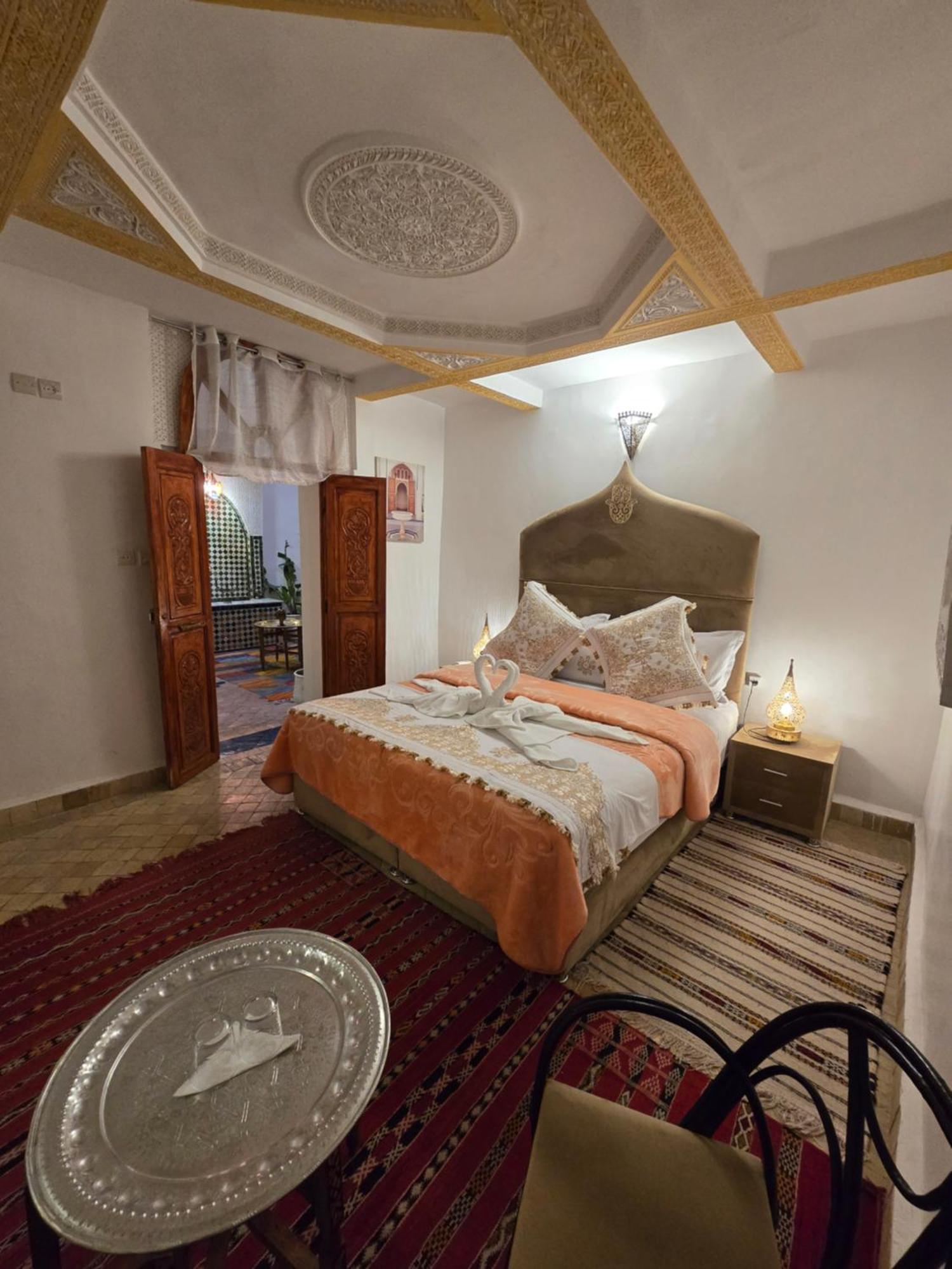 Dar Khmissa Fes Bed & Breakfast ภายนอก รูปภาพ