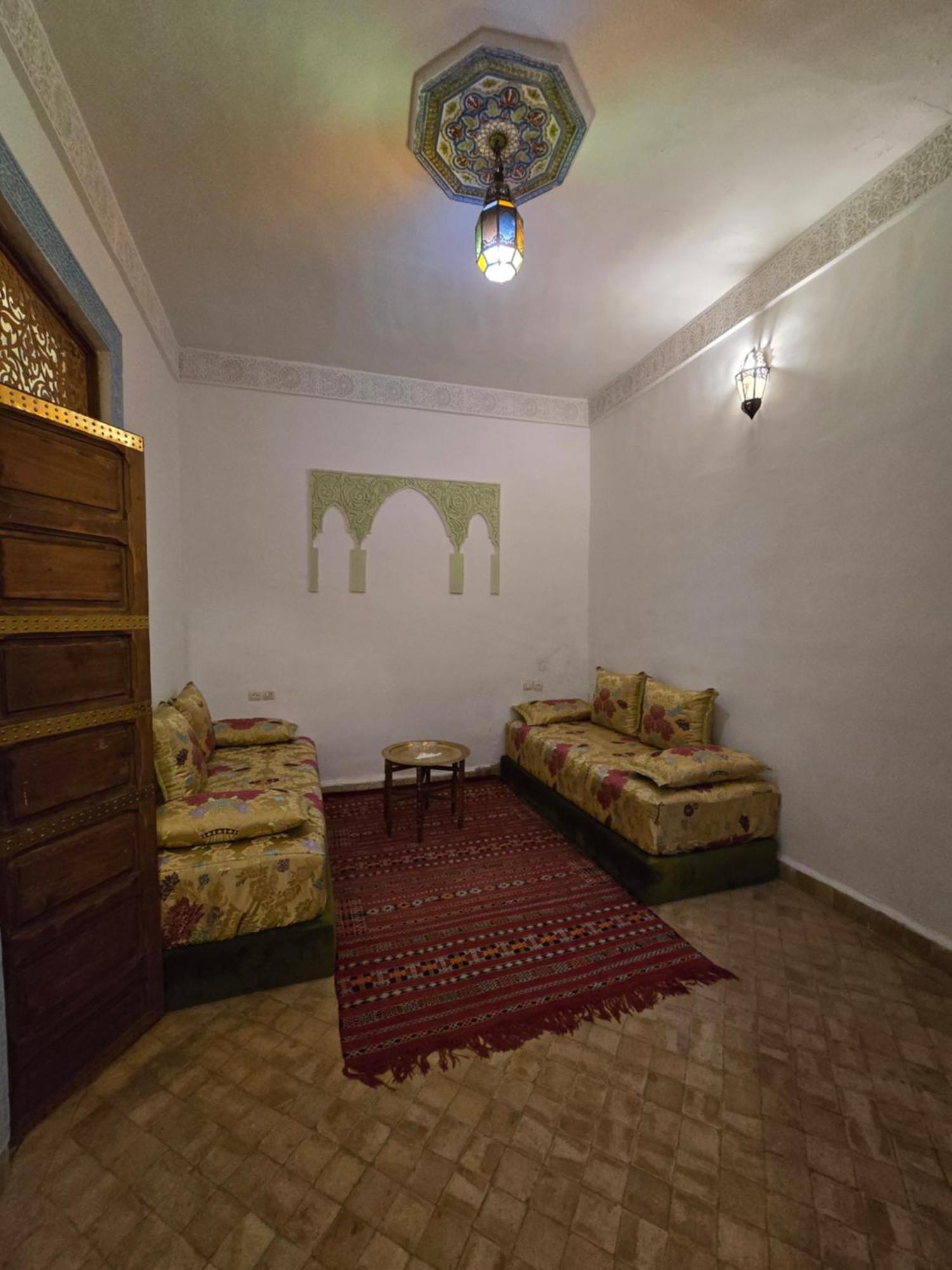Dar Khmissa Fes Bed & Breakfast ภายนอก รูปภาพ
