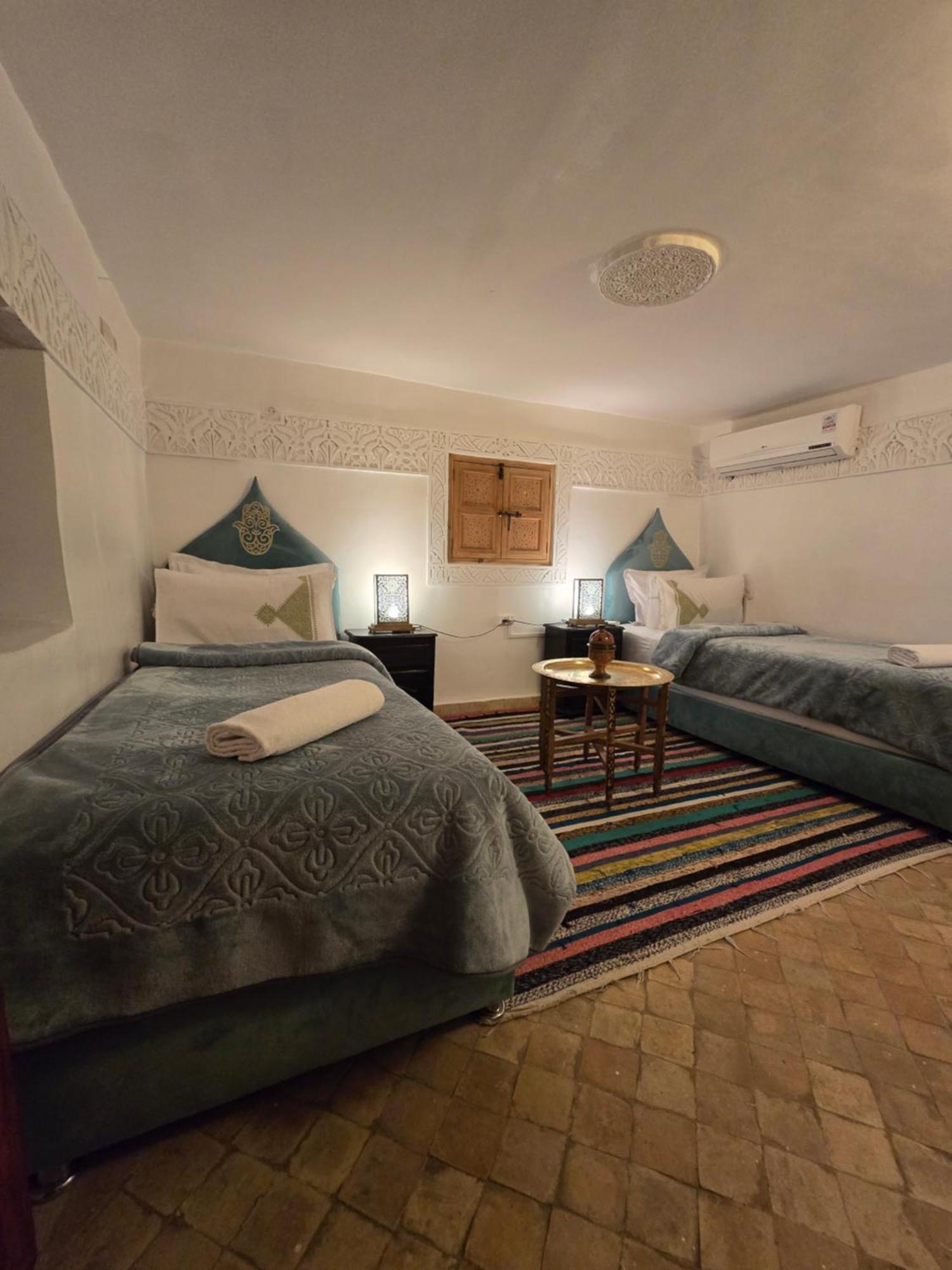 Dar Khmissa Fes Bed & Breakfast ภายนอก รูปภาพ