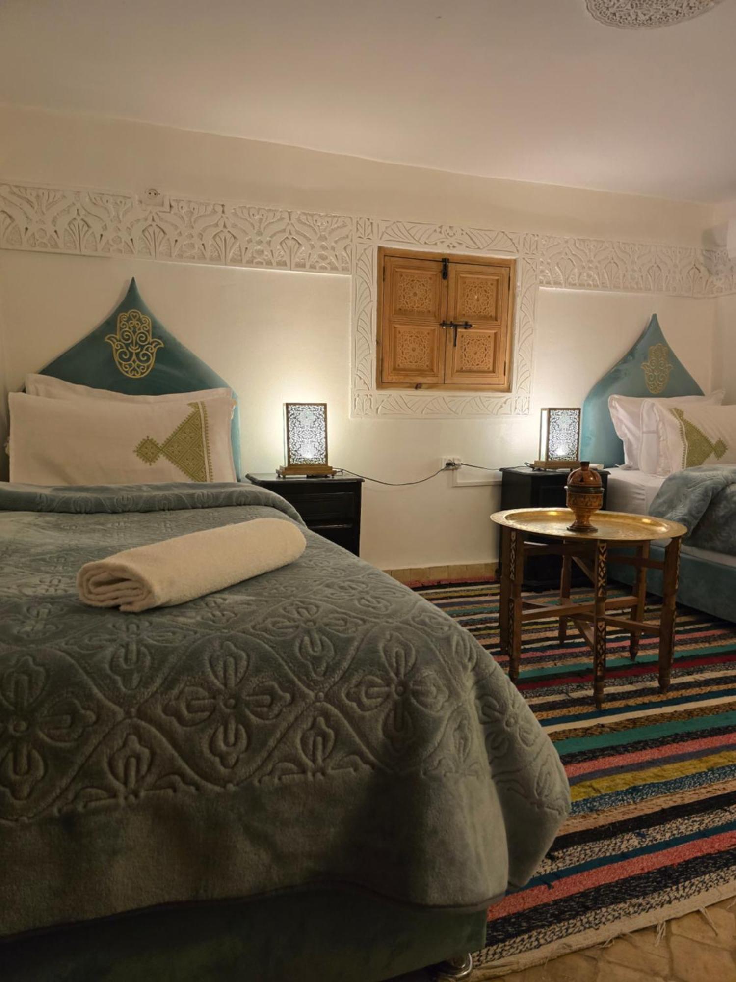 Dar Khmissa Fes Bed & Breakfast ภายนอก รูปภาพ